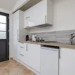 L'entre 2 *